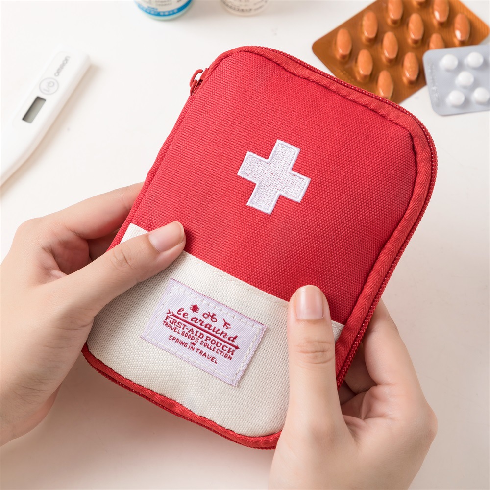Набор из 3-х портативных медиц – обзор и цена First Aid Bag Kit